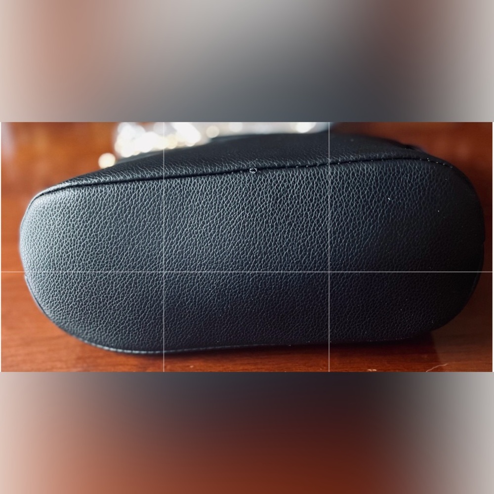 “Deluxity Los Angeles” Black Vegan Leather Crossbody Bag.  NWT - Picture 3 of 9